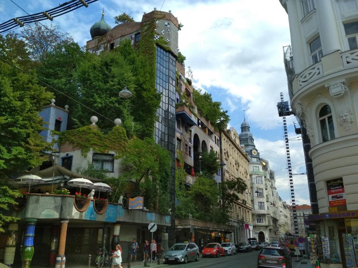 Central Mariahilfer Apartment 4 Min To The City Shopping Center And Schoenbrunn Palace Вена Экстерьер фото